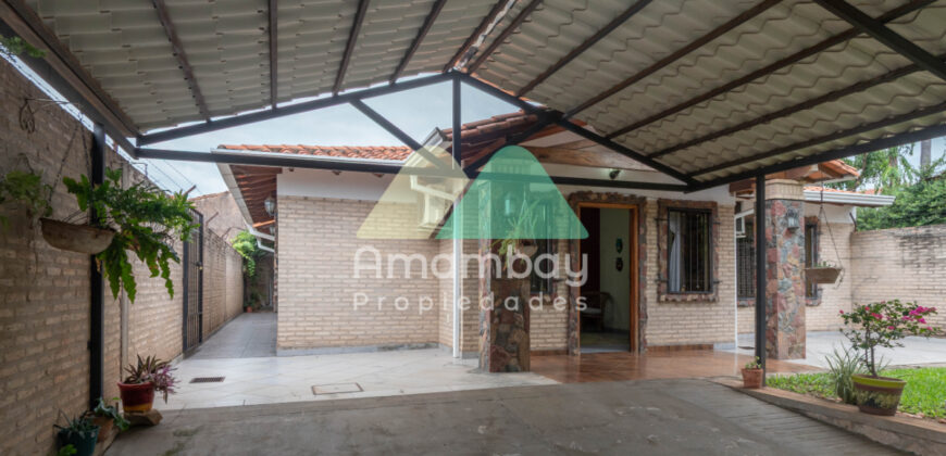 0590 CASA EN LAMBARÉ, ZONA MUNICIPALIDAD