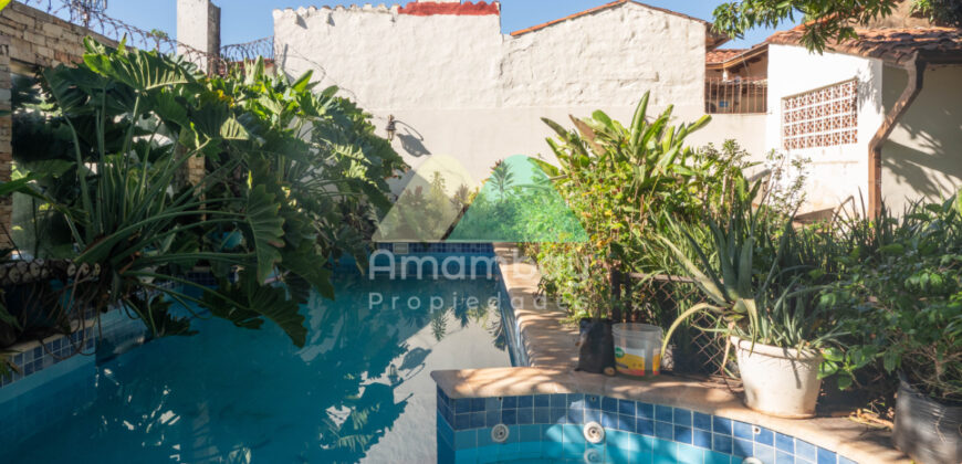 0592 CASA EN BARRIO SANTA LIBRADA, ZONA IGLESIA CAPUCHINOS