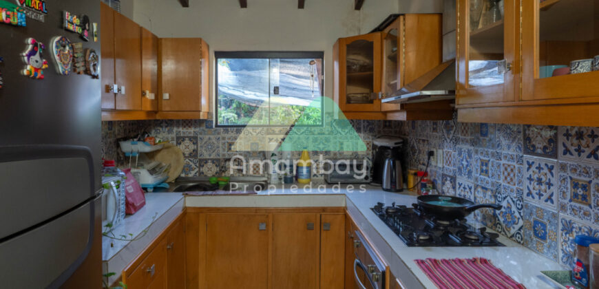 0592 CASA EN BARRIO SANTA LIBRADA, ZONA IGLESIA CAPUCHINOS