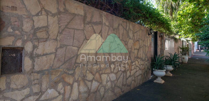 0592 CASA EN BARRIO SANTA LIBRADA, ZONA IGLESIA CAPUCHINOS