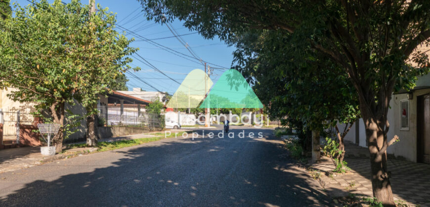 0592 CASA EN BARRIO SANTA LIBRADA, ZONA IGLESIA CAPUCHINOS