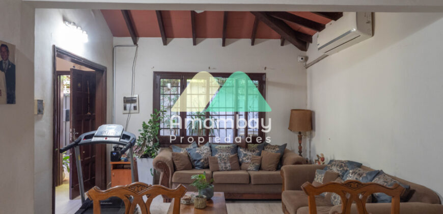 0592 CASA EN BARRIO SANTA LIBRADA, ZONA IGLESIA CAPUCHINOS