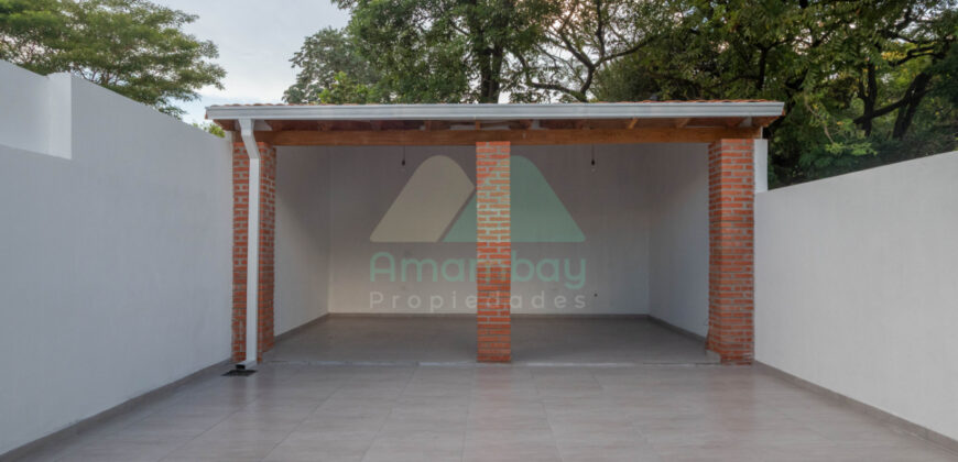 0595 DÚPLEX EN LAMBARÉ, BARRIO SAN ANTONIO