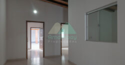 0595 DÚPLEX EN LAMBARÉ, BARRIO SAN ANTONIO