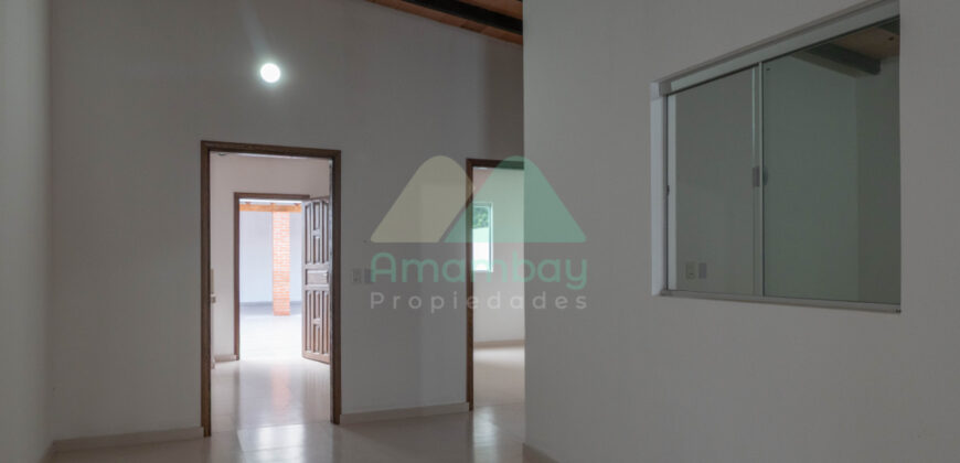 0595 DÚPLEX EN LAMBARÉ, BARRIO SAN ANTONIO