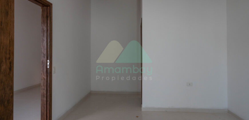 0595 DÚPLEX EN LAMBARÉ, BARRIO SAN ANTONIO