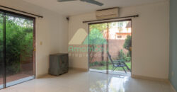 0596 CASA EN BARRIO MARISCAL ESTIGARRIBIA, ZONA CASA RICA