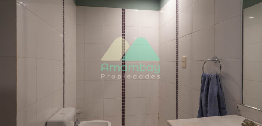 0596 CASA EN BARRIO MARISCAL ESTIGARRIBIA, ZONA CASA RICA