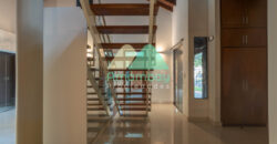 0596 CASA EN BARRIO MARISCAL ESTIGARRIBIA, ZONA CASA RICA