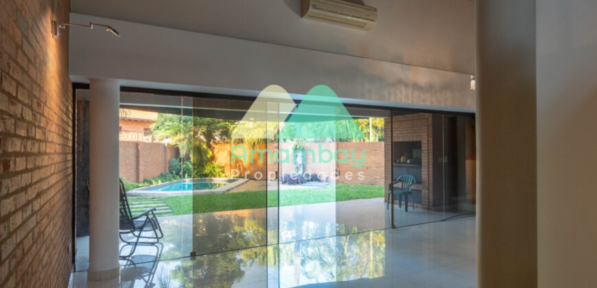 0596 CASA EN BARRIO MARISCAL ESTIGARRIBIA, ZONA CASA RICA