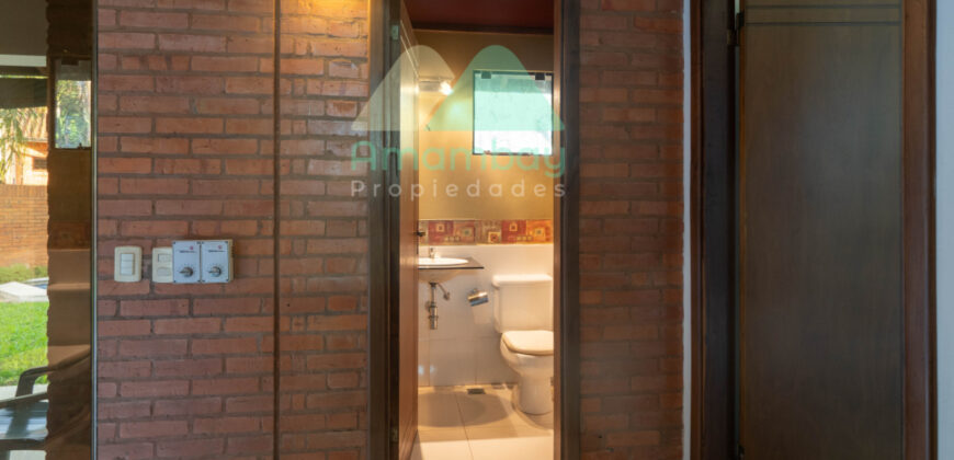 0596 CASA EN BARRIO MARISCAL ESTIGARRIBIA, ZONA CASA RICA