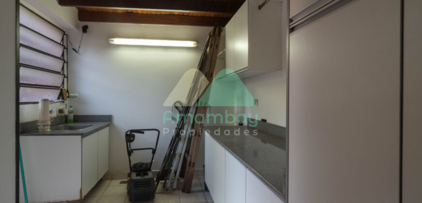 0596 CASA EN BARRIO MARISCAL ESTIGARRIBIA, ZONA CASA RICA