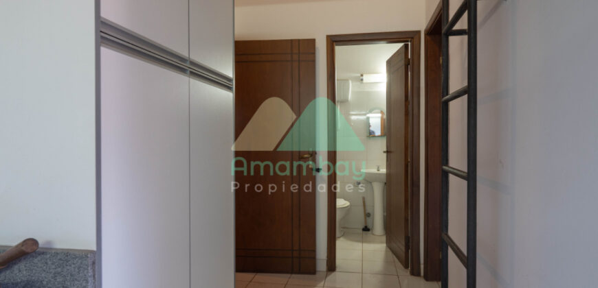 0596 CASA EN BARRIO MARISCAL ESTIGARRIBIA, ZONA CASA RICA