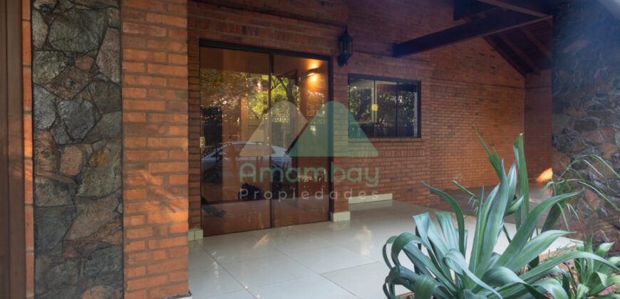 0596 CASA EN BARRIO MARISCAL ESTIGARRIBIA, ZONA CASA RICA