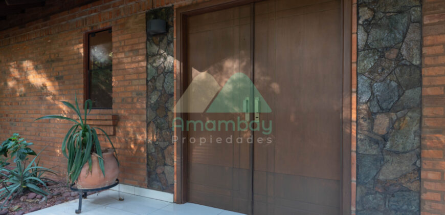 0596 CASA EN BARRIO MARISCAL ESTIGARRIBIA, ZONA CASA RICA