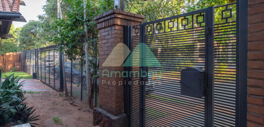 0596 CASA EN BARRIO MARISCAL ESTIGARRIBIA, ZONA CASA RICA