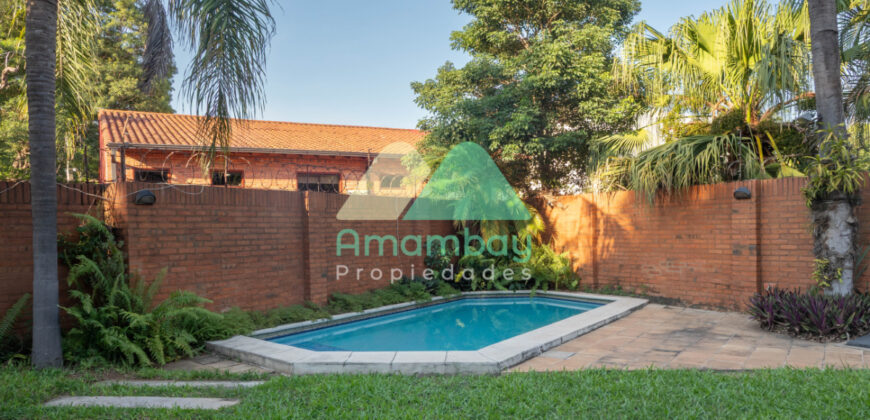 0596 CASA EN BARRIO MARISCAL ESTIGARRIBIA, ZONA CASA RICA