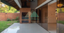 0596 CASA EN BARRIO MARISCAL ESTIGARRIBIA, ZONA CASA RICA