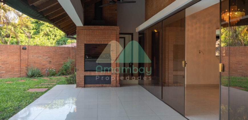 0596 CASA EN BARRIO MARISCAL ESTIGARRIBIA, ZONA CASA RICA