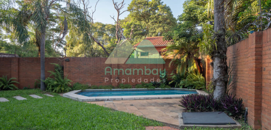 0596 CASA EN BARRIO MARISCAL ESTIGARRIBIA, ZONA CASA RICA