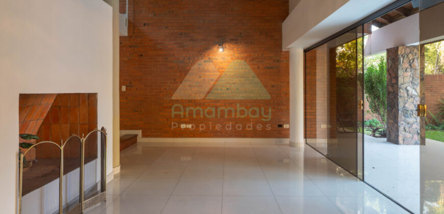 0596 CASA EN BARRIO MARISCAL ESTIGARRIBIA, ZONA CASA RICA