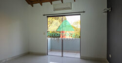 0596 CASA EN BARRIO MARISCAL ESTIGARRIBIA, ZONA CASA RICA