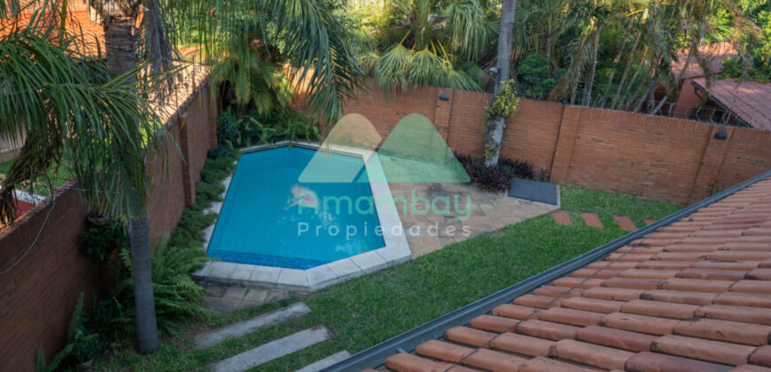 0596 CASA EN BARRIO MARISCAL ESTIGARRIBIA, ZONA CASA RICA