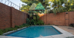 0596 CASA EN BARRIO MARISCAL ESTIGARRIBIA, ZONA CASA RICA