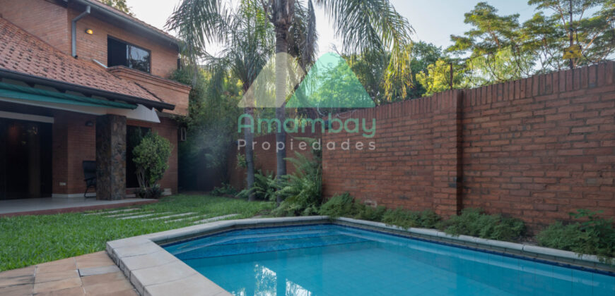 0596 CASA EN BARRIO MARISCAL ESTIGARRIBIA, ZONA CASA RICA