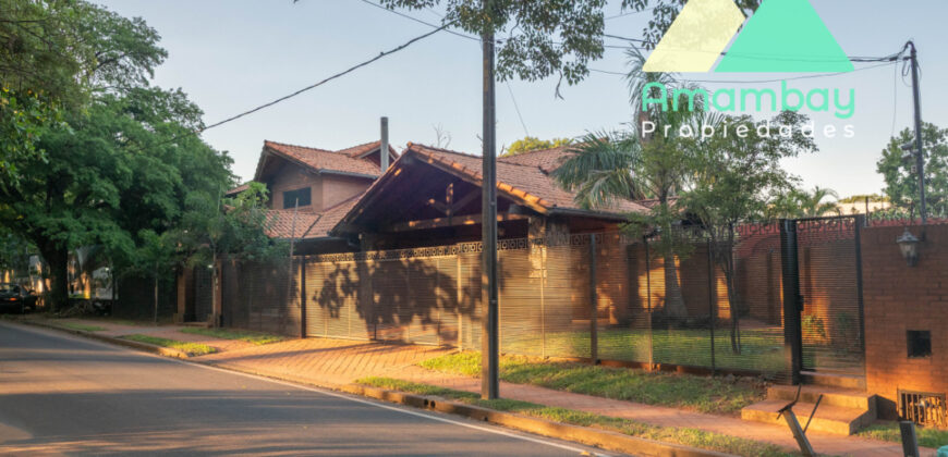 0596 CASA EN BARRIO MARISCAL ESTIGARRIBIA, ZONA CASA RICA