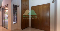 0596 CASA EN BARRIO MARISCAL ESTIGARRIBIA, ZONA CASA RICA