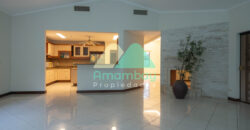 0601 RESIDENCIA EN LAMBARÉ, BARRIO PARQUES DEL YACHT