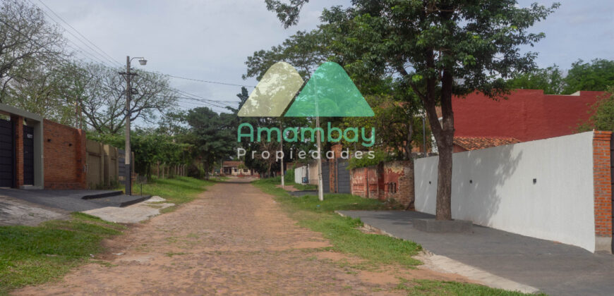 0607 TERRENO EN LAMBARÉ, ZONA YACHT Y GOLF CLUB